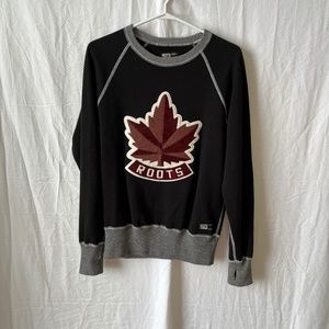 Roots Canada Crewneck Oversized Embroidered Logo Maple Leaf Black Size XS